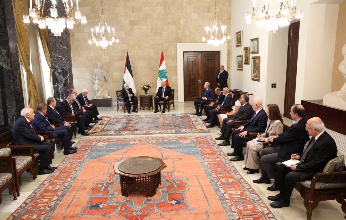 "لا رغبة بحمل السلاح"... عباس: الوجود الفلسطيني في لبنان هو ضيافة مؤقتة