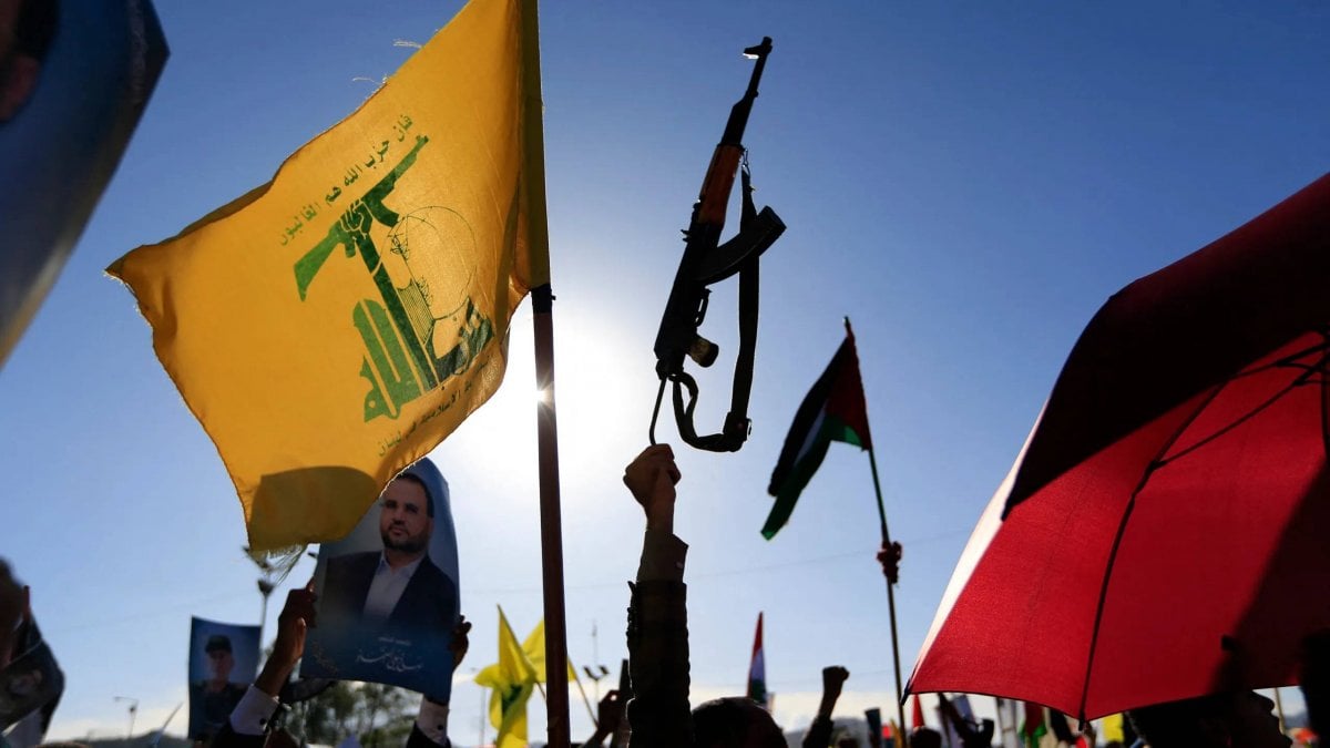 تقرير يكشف: الحوثيون يؤسسون جهازًا أمنيًا مستنسخًا عن "حزب الله"