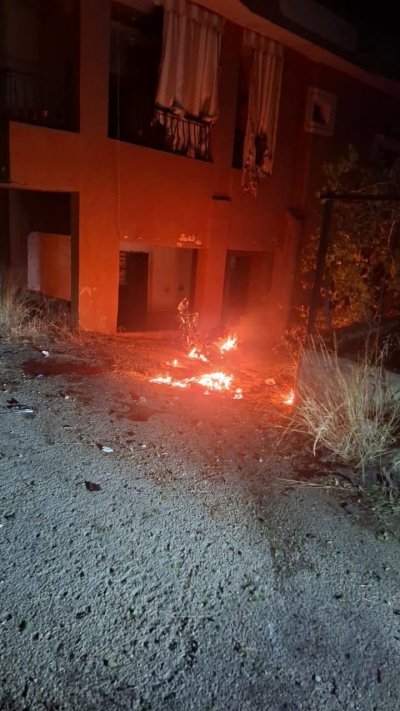 بالصورة: غارة تستهدف دراجة نارية ليلًا... وإصابة شخص