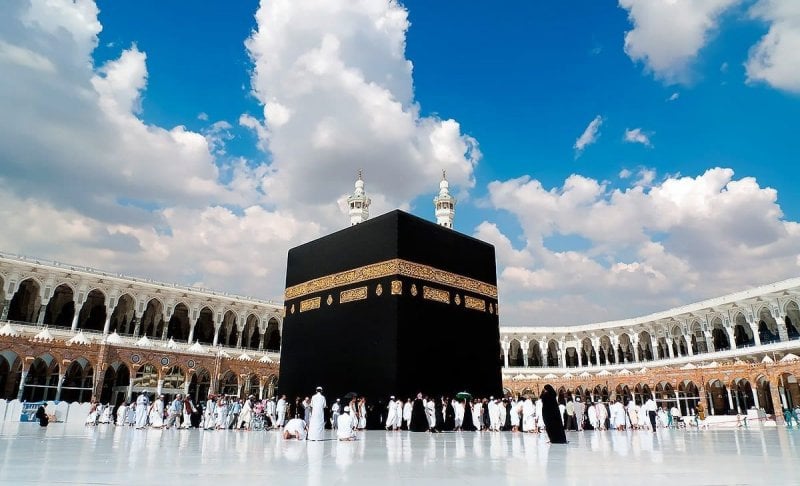السعودية تعلن أول أيام 