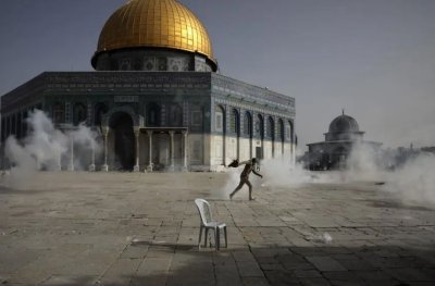 تحذيرات من تداعيات خطيرة لمسيرة الأعلام في القدس
