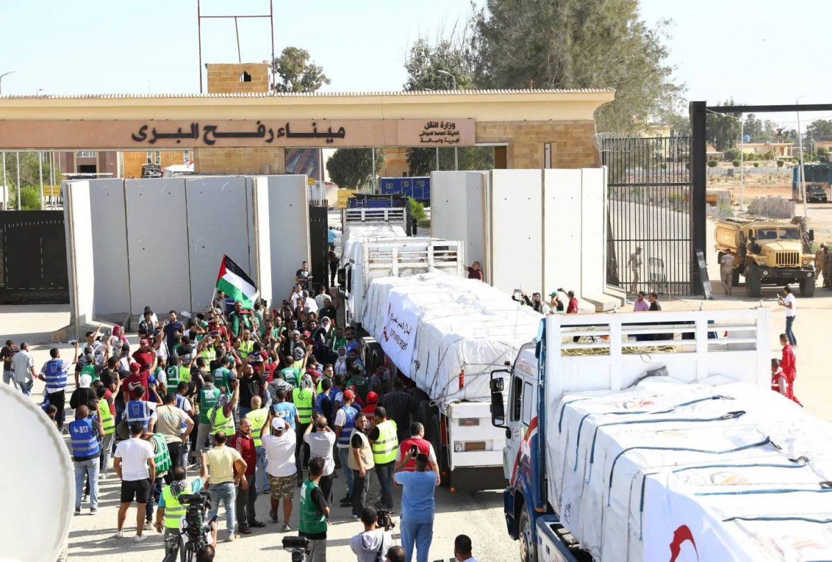 اقتحام مراكز مساعدات في غزة... والجيش الإسرائيلي يطلق النار!