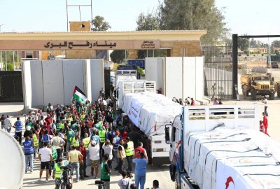 اقتحام مراكز مساعدات في غزة... والجيش الإسرائيلي يطلق النار!