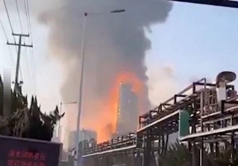 انفجار في مصنع للكيماويات بالصين يخلف 5 قتلى و19 جريحًا (فيديو)