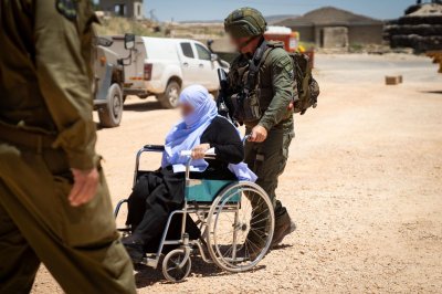 إسرائيل تُشغّل مستشفى ميدانياً جنوب سوريا (فيديو)