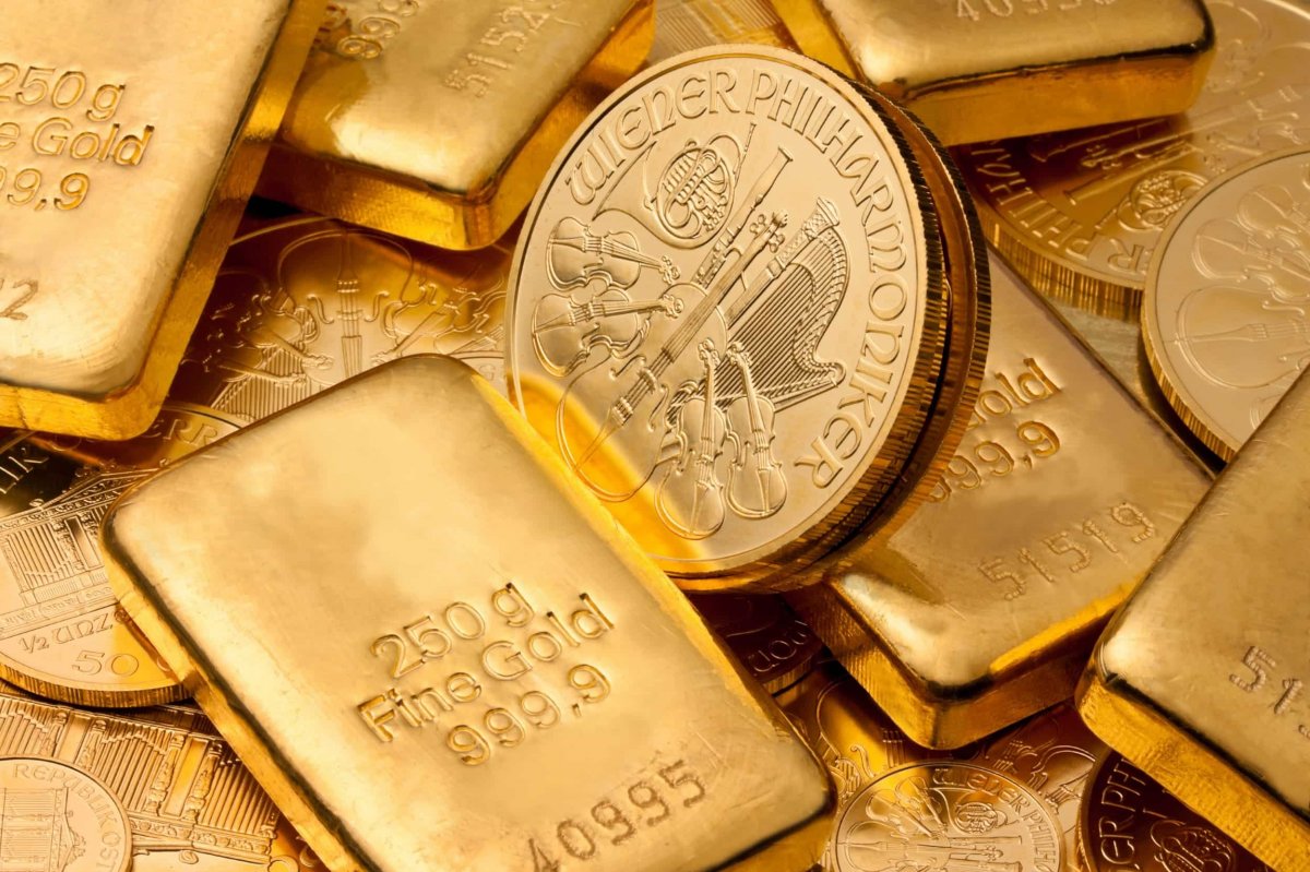 الذهب مستقر عند أعلى مستوياته 
في أسبوعين مدعوماً بضعف الدولار 

