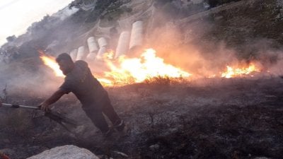 من اللوبية إلى بشامون... الدفاع المدني يتصدّى لنيران 