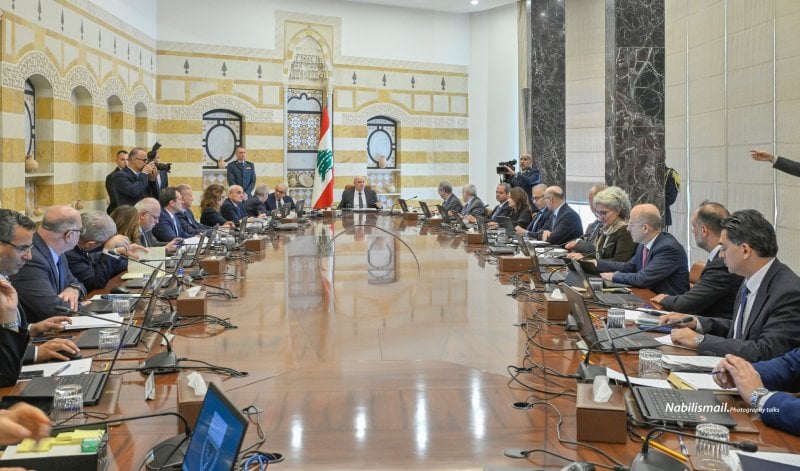 قرار غامض لمجلس الوزراء... يُخفي ضربة مبطّنة للبنانيين!
