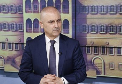 قصف مستمر وإنذار أخير قبل الحرب والدمار الشامل... إيلي محفوض يتلو بيان تسليم السلاح: الشيخ نعيم إلى السجن!
