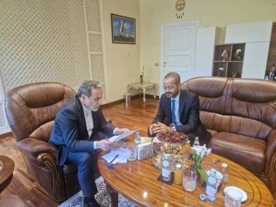 طهران ترفض الضغوط: تسلّم النص الأميركي لا يعني القبول 