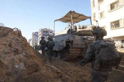 خان يونس... مبنى مفخخ يحصد نخبة من الجنود الإسرائيليين!
