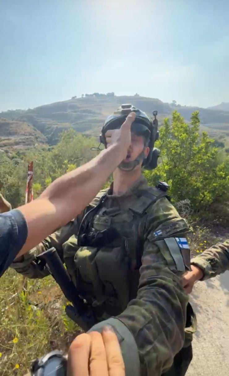 بالصوت والكف... صفعة من "جنوبي" لعنصر في "اليونيفيل" (فيديو)