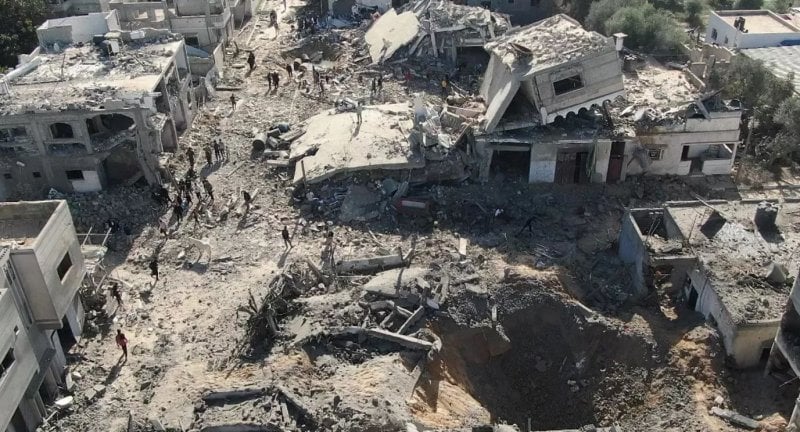 سقوط قتلى وجرحى إثر قصف خيمة تؤوي نازحين في خان يونس