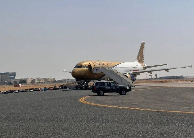 إنزال ركاب طائرة طيران الخليج في الكويت إثر بلاغ بوجود قنبلة