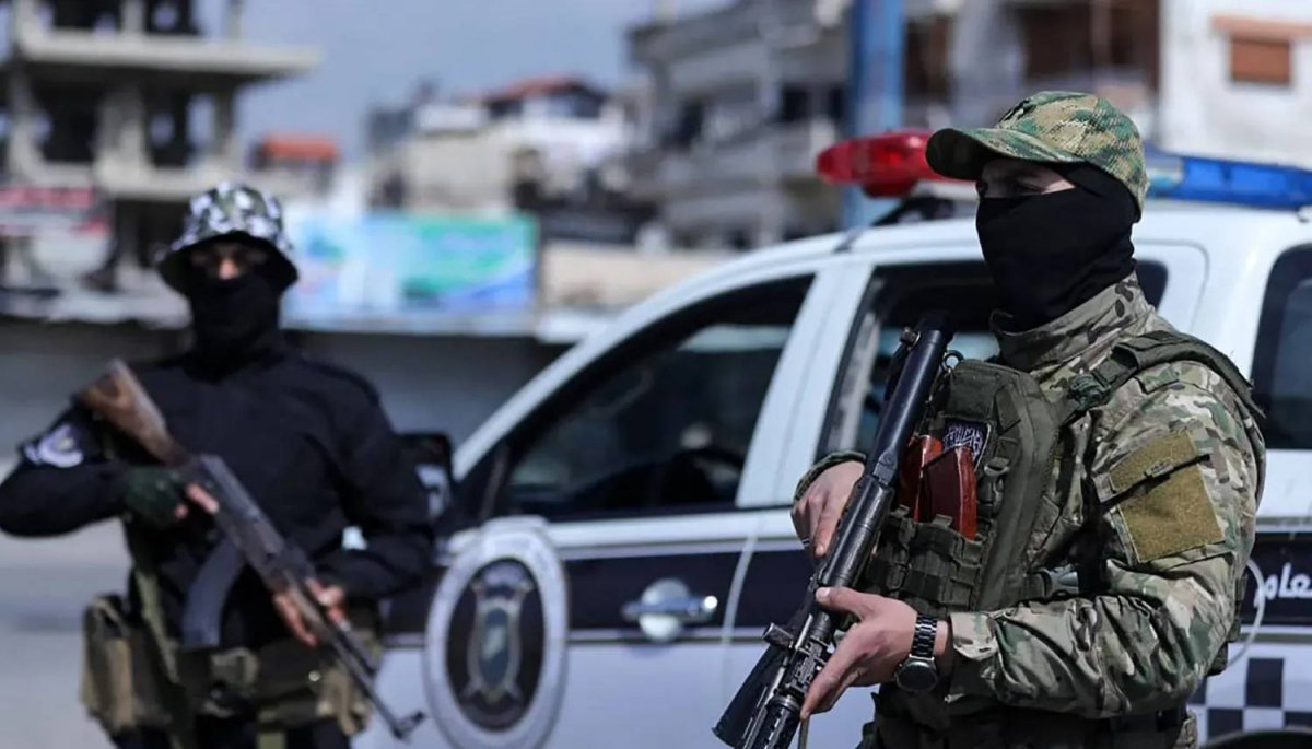 انفجار غامض في دير الزور... إصابة 4 عناصر أمن سوريين!
