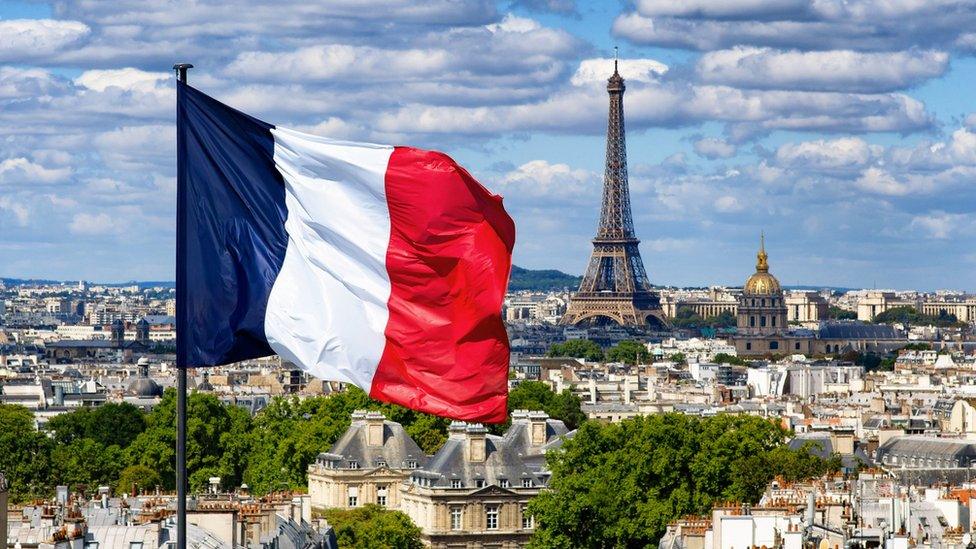 وزيرة الميزانية الفرنسية تحذر:
قد نخضع لاشراف صندوق النقد


