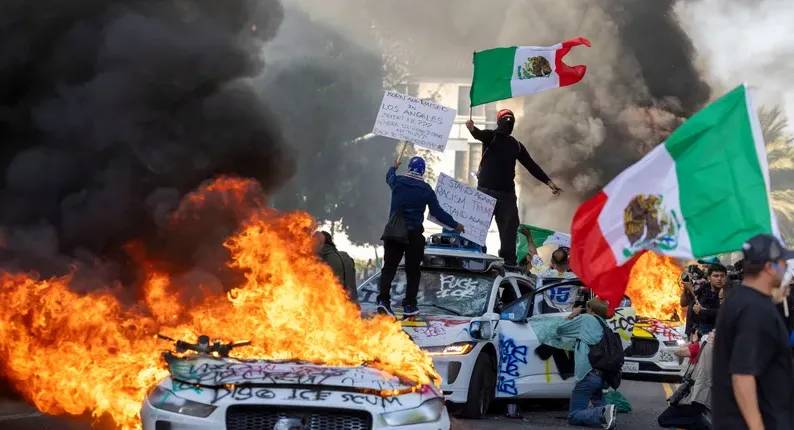 ترامب يستثمر فوضى لوس أنجلوس لتمرير "التشريع الكبير"