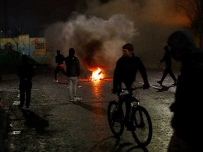 ليلة ثالثة من التوتر في باليمينا... احتجاجات ومواجهات مع الشرطة
