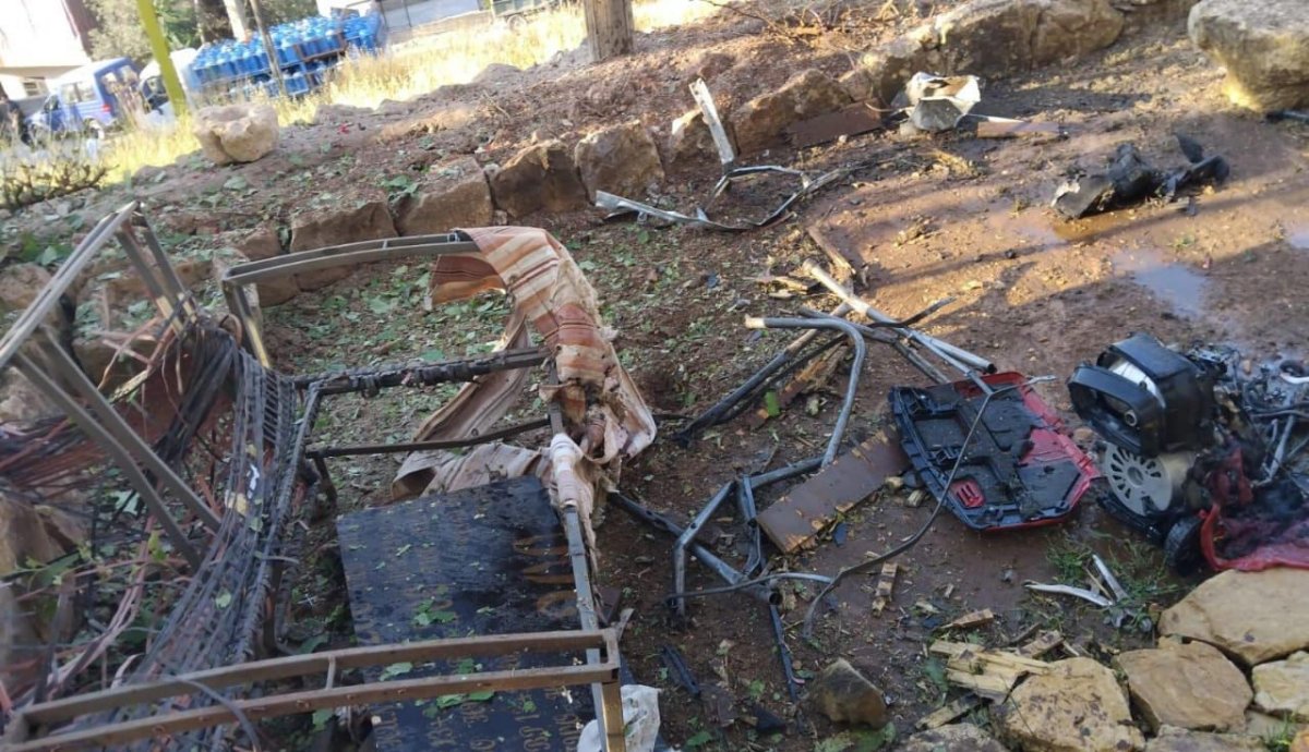 بالصورة: استهداف سيارة في محيط مبنى بلدية بيت ليف