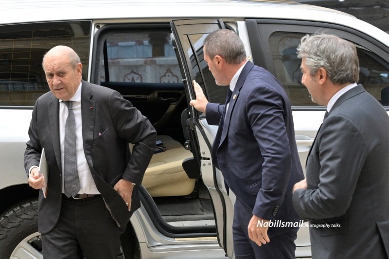 أحمد الشرع رافق لودريان إلى لبنان
