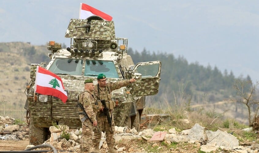 جنوباً... الجيش يعيد فتح طريق "حيوية"!