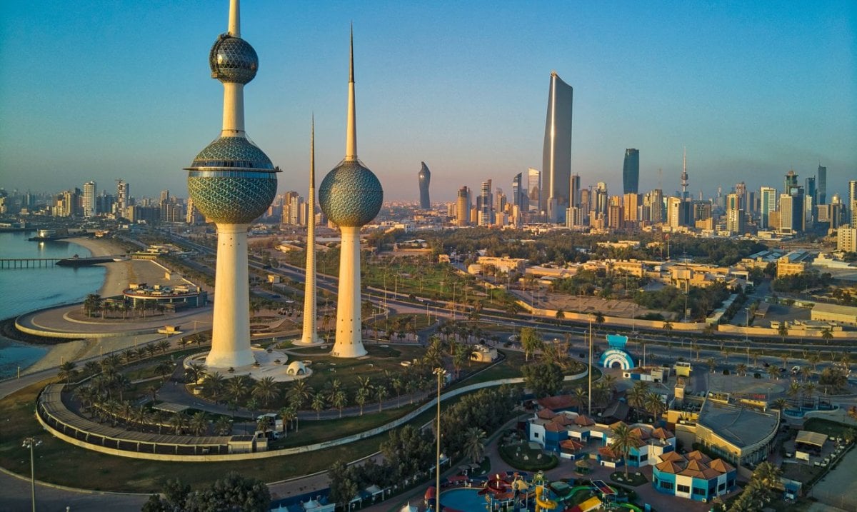 الكويت تفرض "إذن مغادرة" على
العاملين الاجانب في القطاع الخاص 
