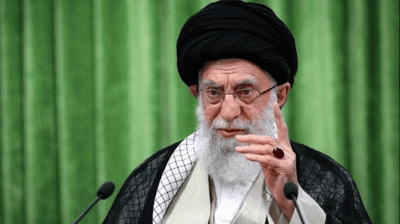 خامنئي يتوعد إسرائيل: ردّنا سيكون قويًا ولن نلجأ لأنصاف الحلول