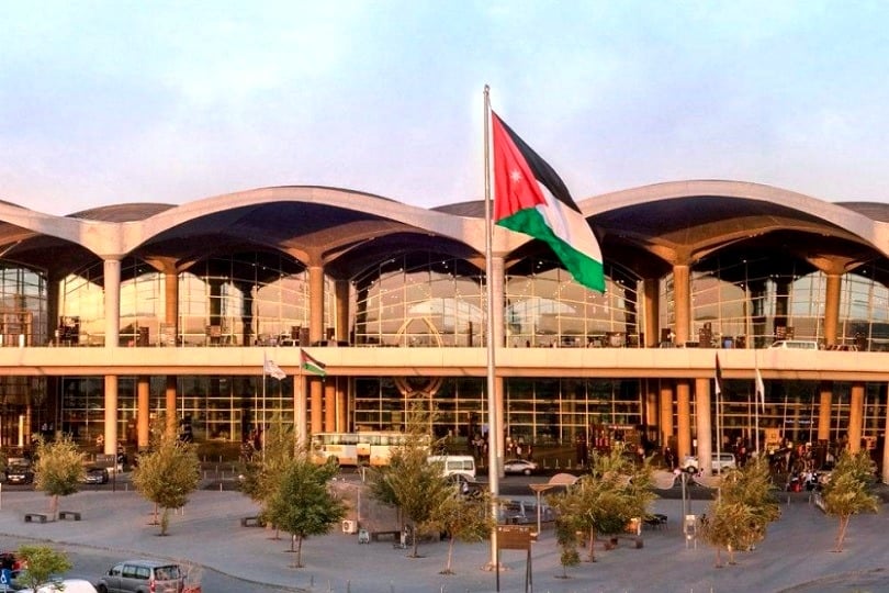 الأردن يعيد فتح مجاله الجوي