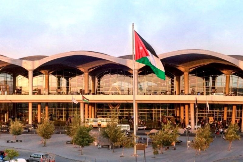 الأردن يعيد فتح مجاله الجوي