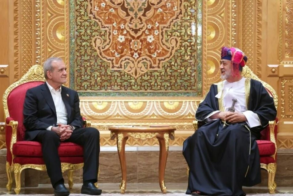 بزشكيان لسلطان عمان: ردنا سيكون أشد إذا استمرت إسرائيل في عدوانها