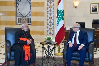 سلام وميناسيان يبحثان آخر المستجدات

