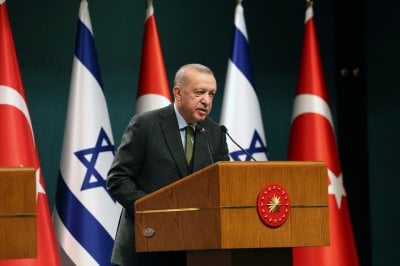إسرائيل تعزز ضرباتها على إيران... وأردوغان ينتقد العدوان ويدعو للحكمة