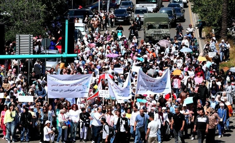 في ظل المخاوف من انخراط لبنان في الحرب... تحركات كبيرة جُمّدت!
