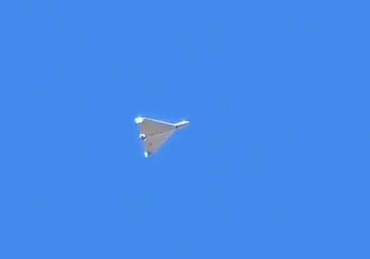 بالفيديو: لحظة إسقاط إسرائيل لمسيرة إيرانية فوق بنت جبيل