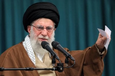 خامنئي يعيّن قائداً جديداً للقوة البرية في الحرس الثوري