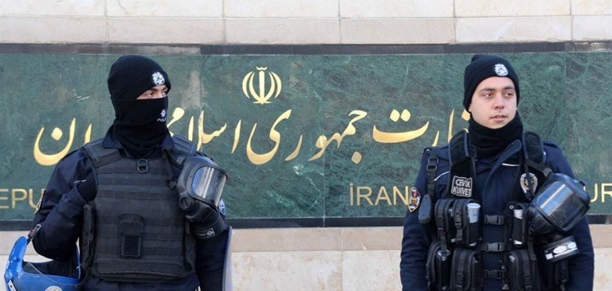 الموساد يواصل التغلغل... إيران تعتقل عملاء في مشهد!