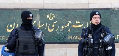 الموساد يواصل التغلغل... إيران تعتقل عملاء في مشهد!