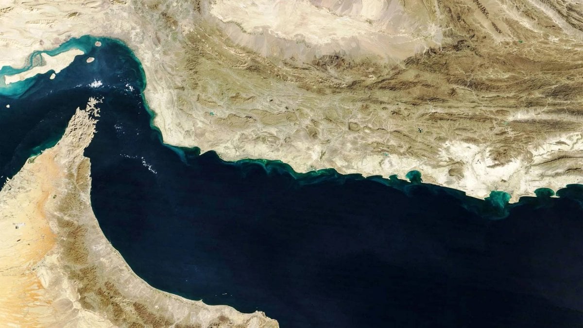 مضيق هرمز في خطر.. إيران تلوّح بـ"الرصاصة الأخيرة"!