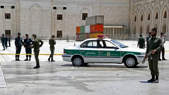 بتهمة التعاون مع إسرائيل... الشرطة الإيرانية تعتقل 53 شخصاً!
