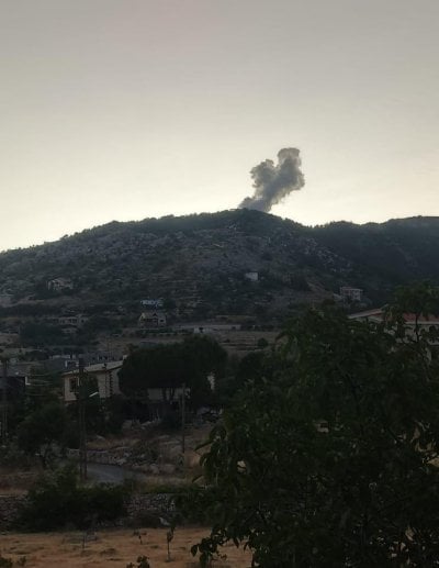 تستخدمه محطات التلفزة والخليوي... غارة تدمر مبنى إرسال جنوبًا (فيديو وصور)