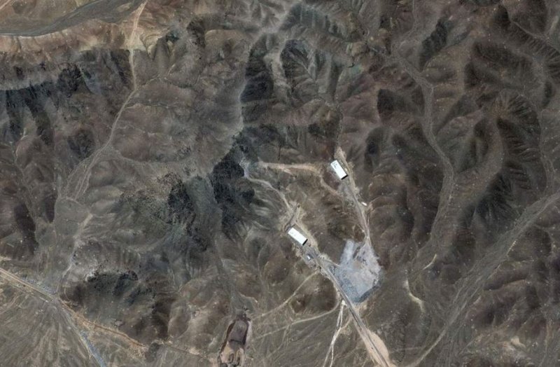 اليورانيوم المُهرب وضربات "B-2"... القصة الكاملة لهجوم فوردو