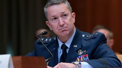 كين: نشن أوسع عملية ضد إيران بـ125 طائرة وقاذفات B-2!