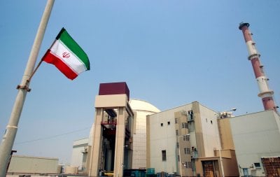 خبير إسرائيلي: منشآت إيران النووية خرجت عن الخدمة لعامين على الأقل