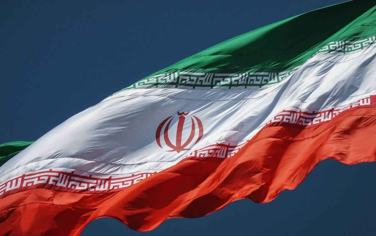 بعد انقطاع استمر 62 ساعة... إيران تستعيد الاتصال بالإنترنت!