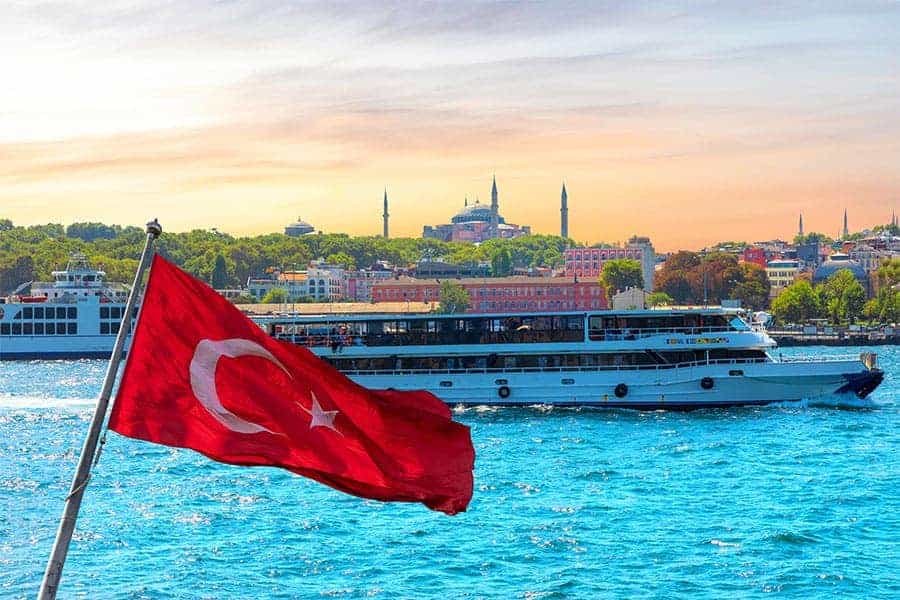 تركيا تعرض الوساطة: مفاوضات لإنهاء التوتر بعد الضربات الأميركية والإسرائيلية