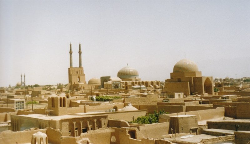 لأول مرة... غارات إسرائيلية على يزد الإيرانية!








