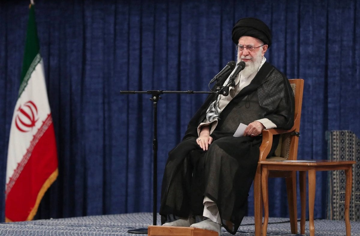 إيران تحذّر: استهداف خامنئي يعني "ردًّا بلا حدود"