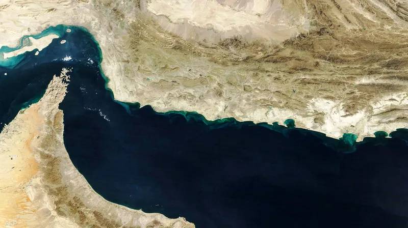 تهديد إيراني بإغلاق مضيق هرمز يربك أسواق الطاقة العالمية