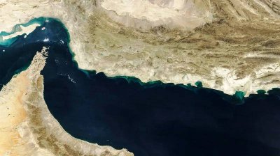 تهديد إيراني بإغلاق مضيق هرمز يربك أسواق الطاقة العالمية