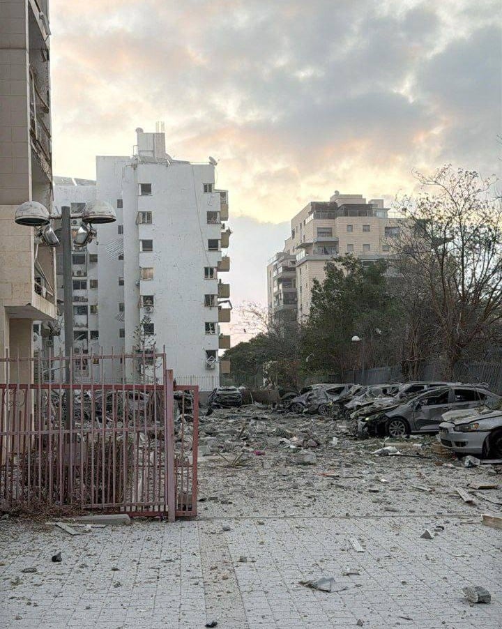 خرقٌ إيراني للهدنة... وإسرائيل تلوّح برد مدوٍ